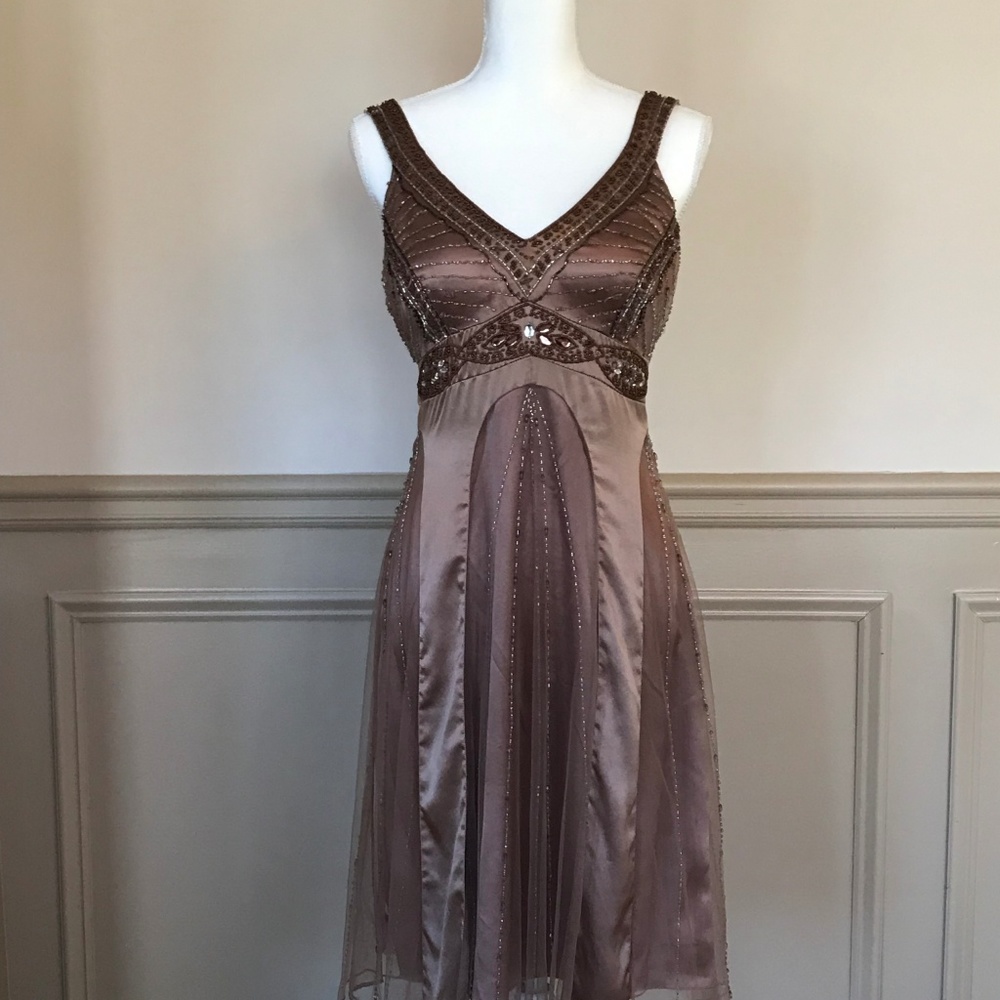 NWT Sue Wong Size 8 Cocoa Hand Beaded V-neck Dress